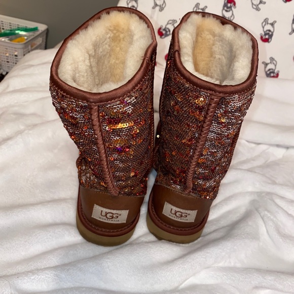 COPY - Rose gold UGGs - Picture 2 of 3